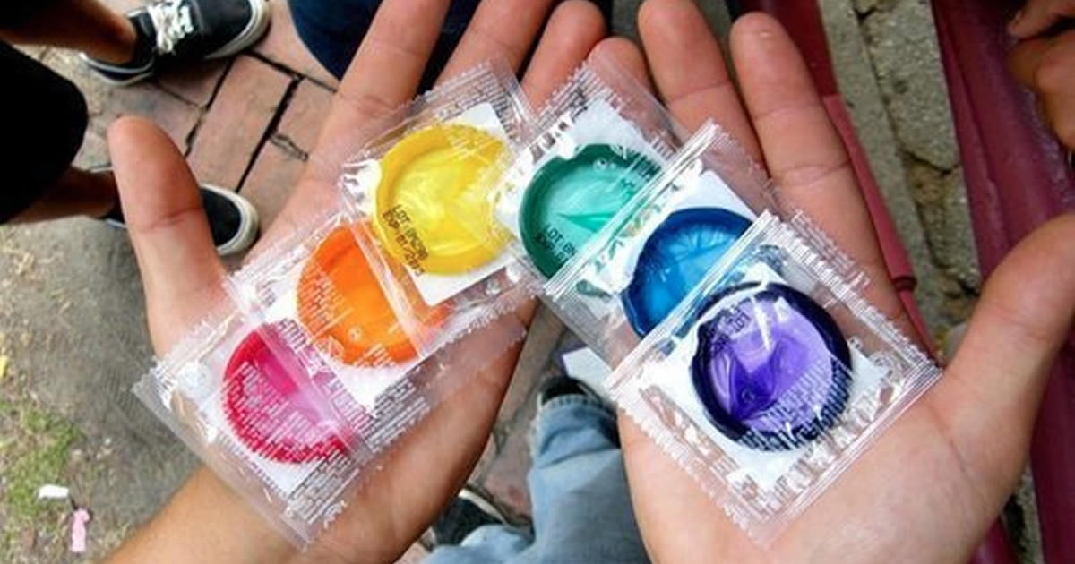 Не нашел в кармане презервативов и уломал подругу на секс без резинки