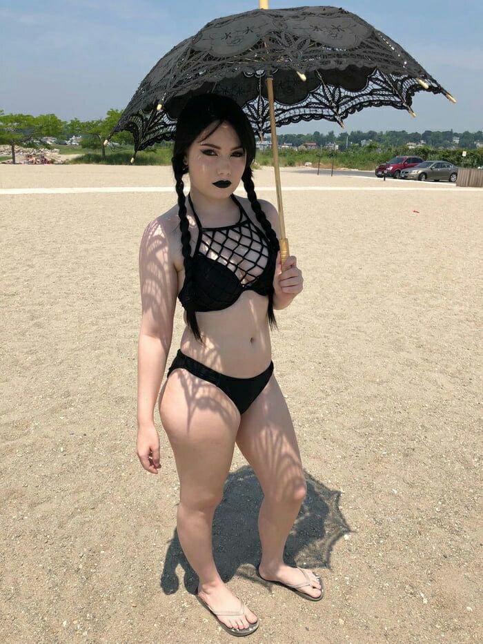 Big titty goth girl