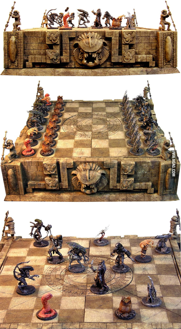 alien vs predator chess sets