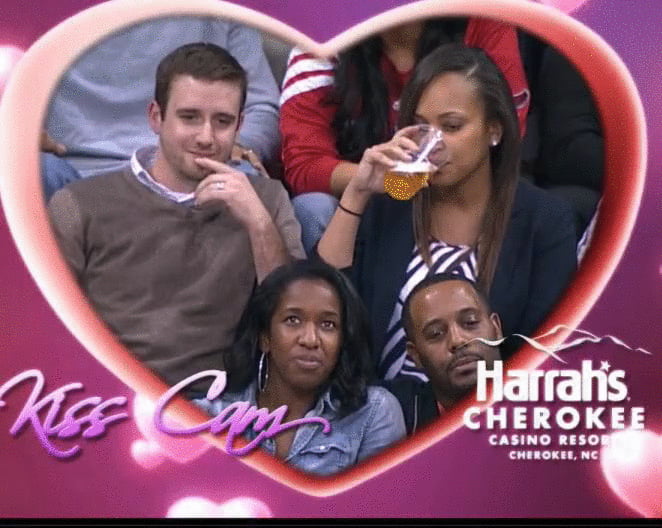 KISS CAM! 9GAG