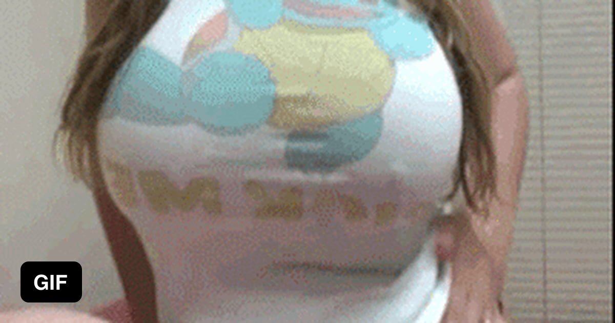 Huge boobs reveal