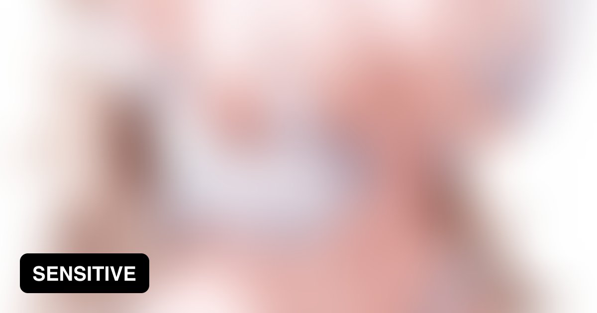 Lion Teasing Her Hot Body 9GAG