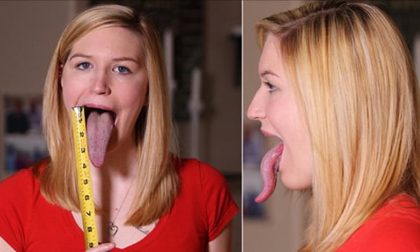 Abnormally Long Tongue 9gag