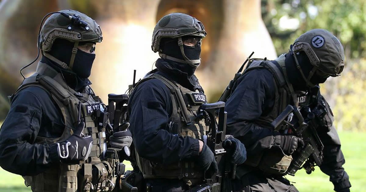 What's the Anti-Terror Unit of your country? This is the German Gsg9 ...