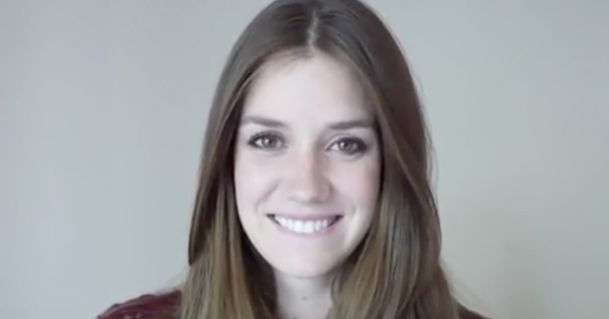 Being able to keep eye contact with a girl is a sign of confidence. Are