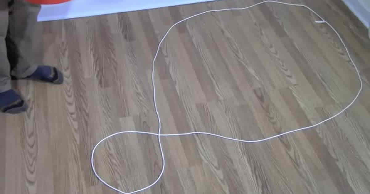 How to make handles for a bucket with some rope 9GAG