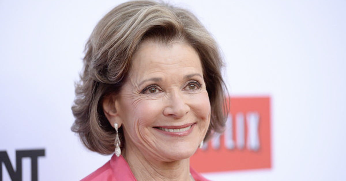 Arrested Development Star Jessica Walter Dies Aged 80 9gag 