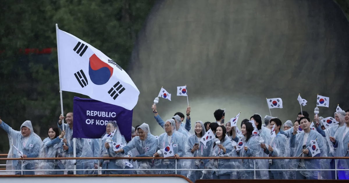South korea introduced as north korea at olympics ceremony 9gag