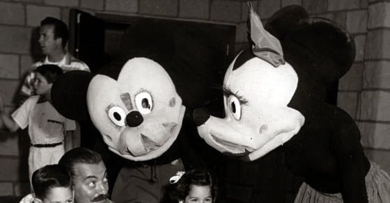 The Best Halloween Costumes: Vintage Disneyland Character Costumes - 9GAG