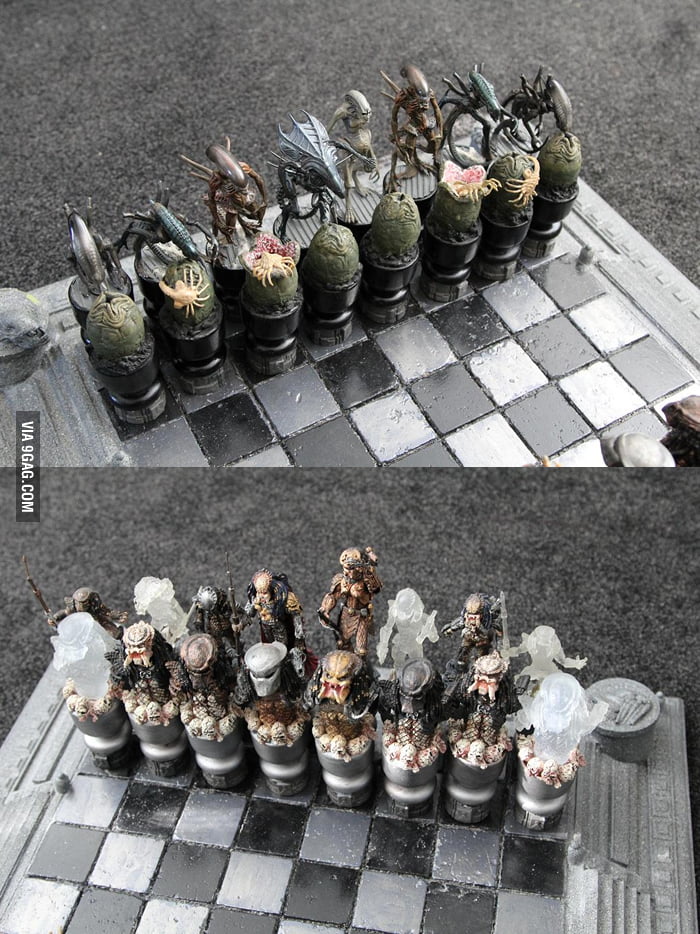 alien vs predator chess sets