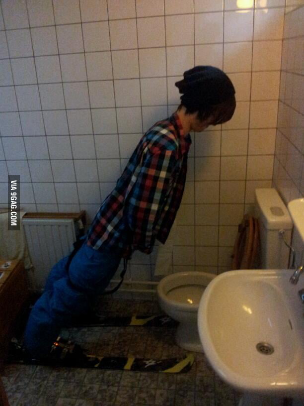 Peeing with a erection lvl: Skier - 9GAG