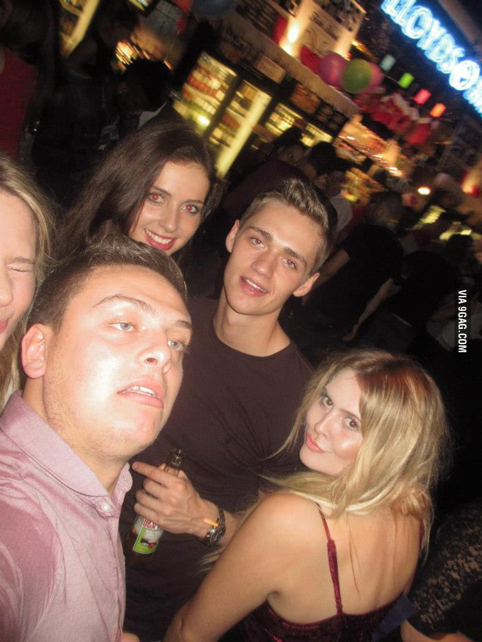 Photobomb Incest Version 9gag 4777