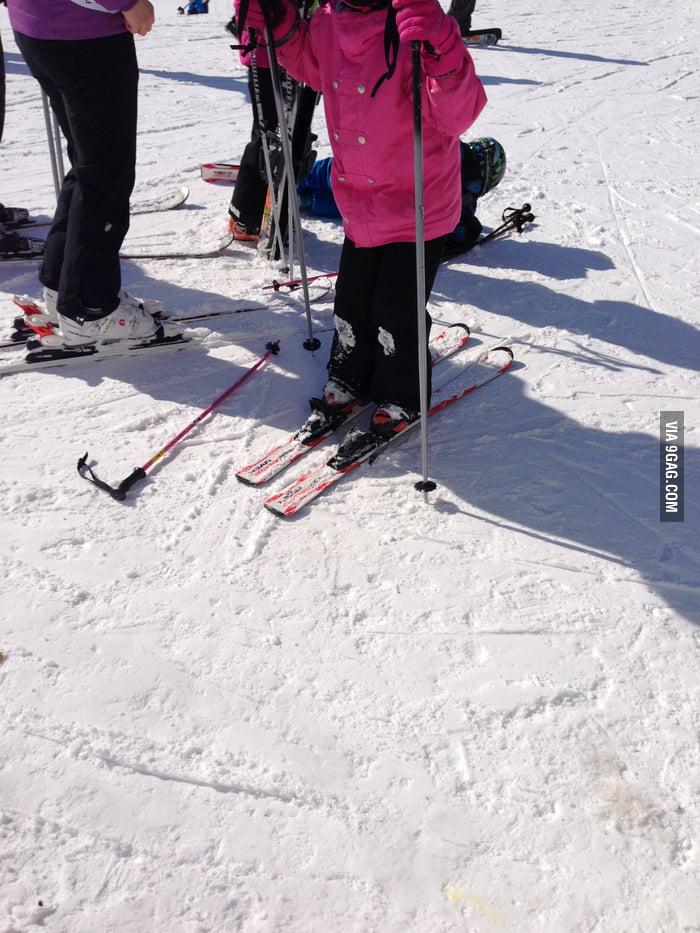 Skiing for Dummies. 9GAG