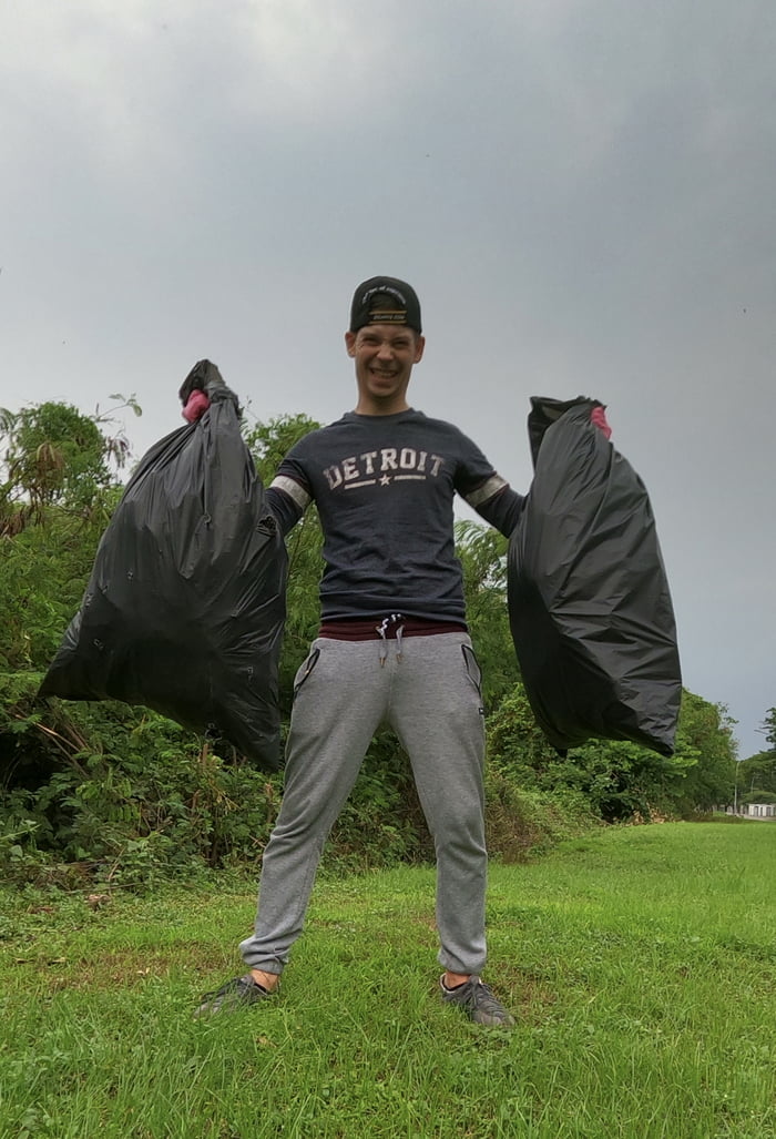 Today I Collected 15kg Of Plastic Garbage Total Is 2010kg Cheers To 