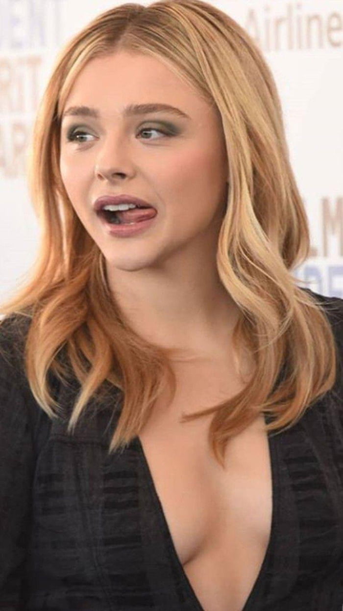 Chloe Grace Moretz Gag