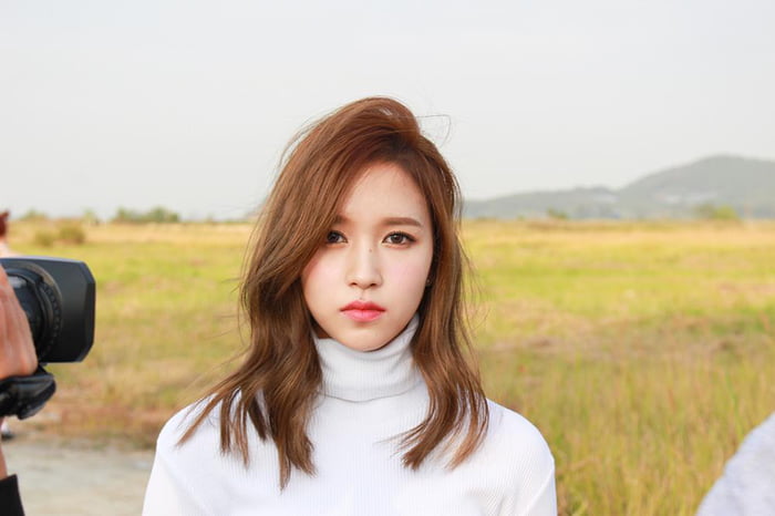 This Tt Mina Makes Me Sit In The Corner And Rethink About The Meaning Of Beauty 9gag