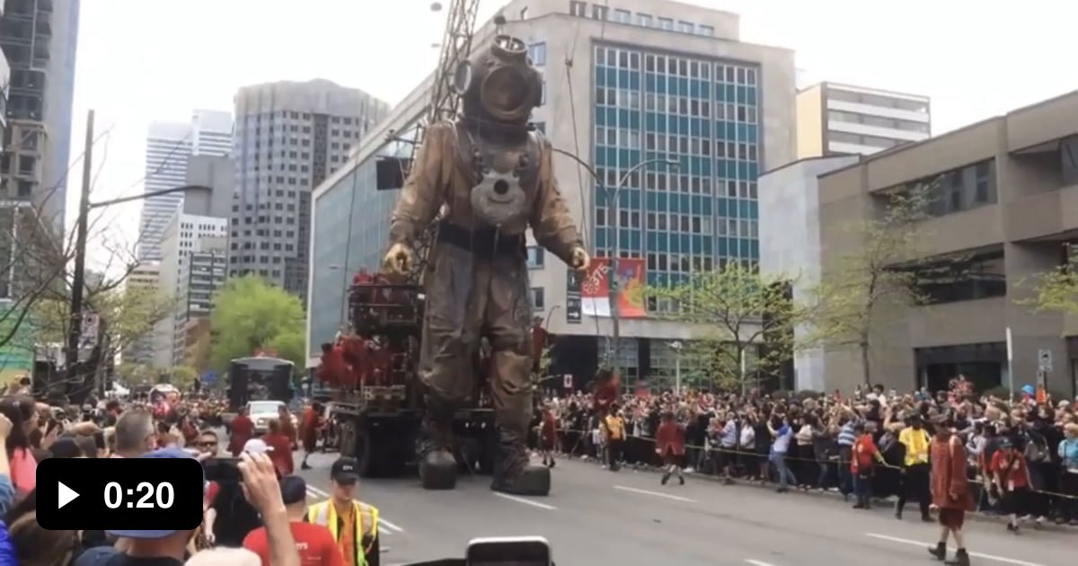 Giant parade in Montréal 9GAG