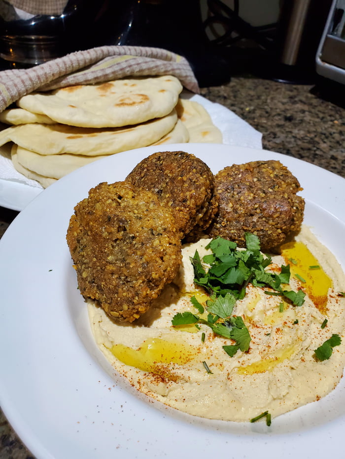 Hummus, falafel and laffa bread 9GAG