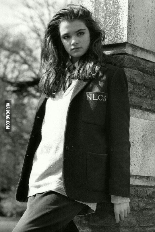 young-rachel-weisz-9gag