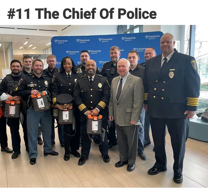 Chief Absolutely Unit - 9GAG