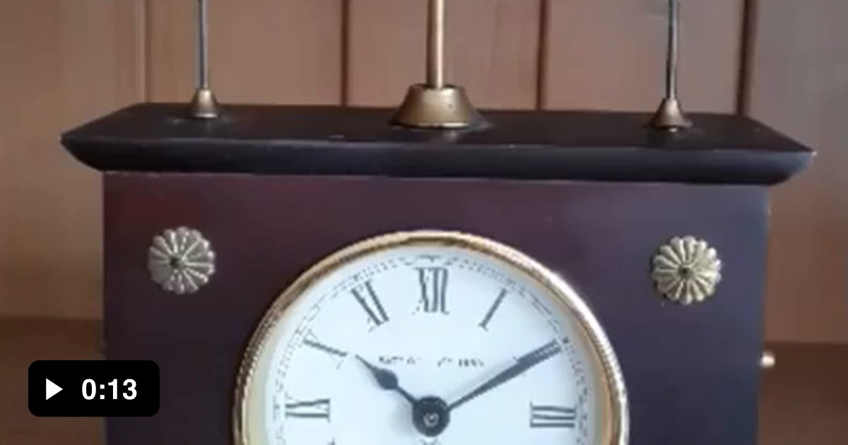 flying-pendulum-clock-the-so-called-craziest-clock-in-the-world