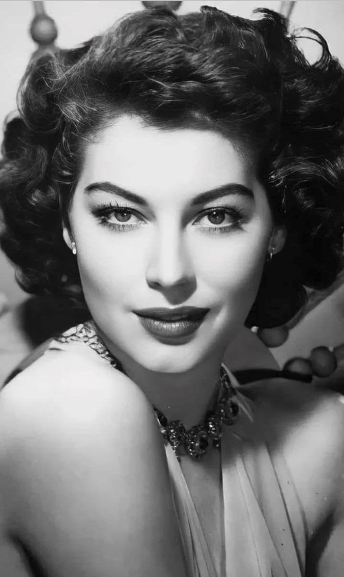 Ava Gardner, 1950. - 9GAG