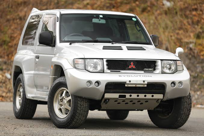 Mitsubishi Pajero Evolution - 9GAG