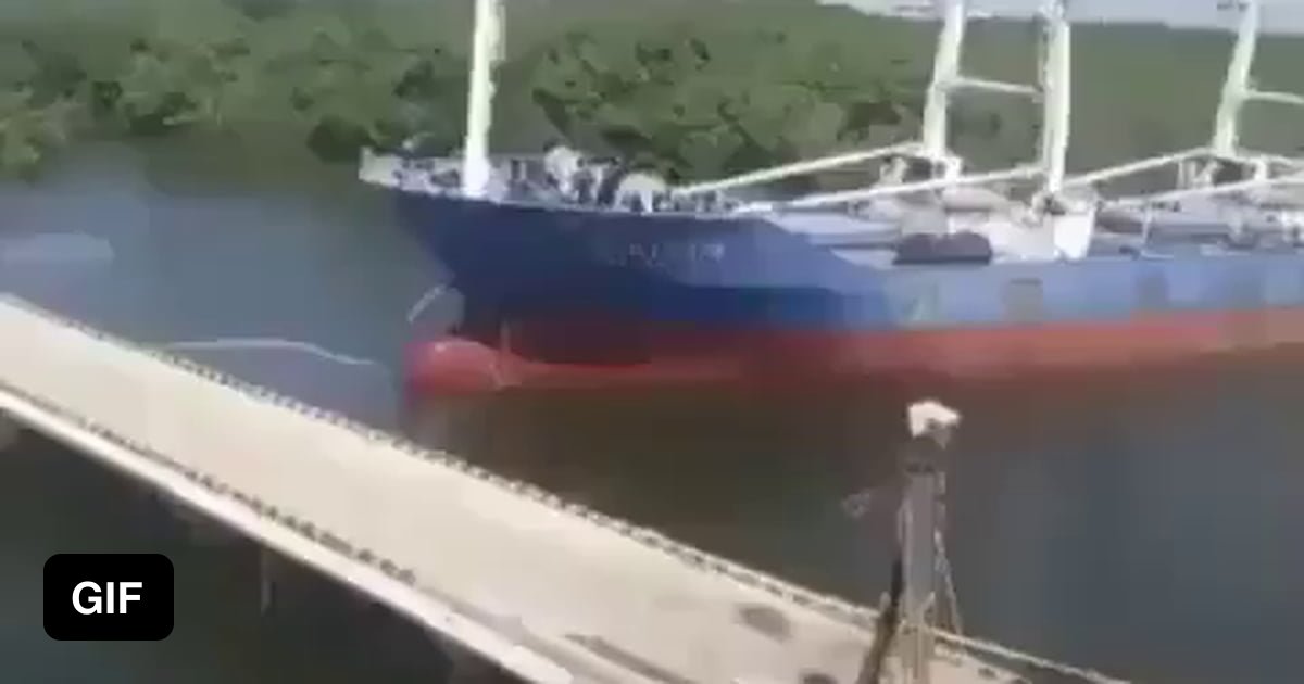 Cargo ship crashes into bridge 9GAG