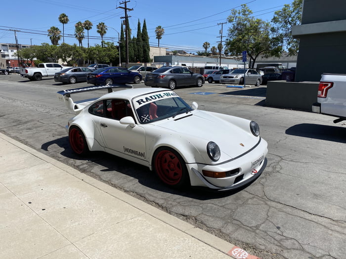 Brian Scotto’s RWB Porsche 930! - 9GAG