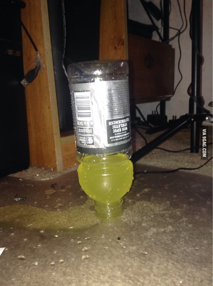 I dropped my drink... WHAT DO I DO?! 9GAG