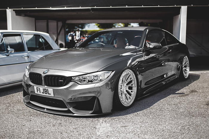 BMW M4 on Air Lift suspension - 9GAG