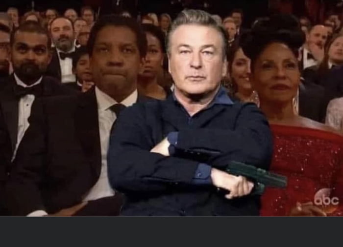 Alec Baldwin Waiting For Chris Rock To Say Something About His Wife 9gag