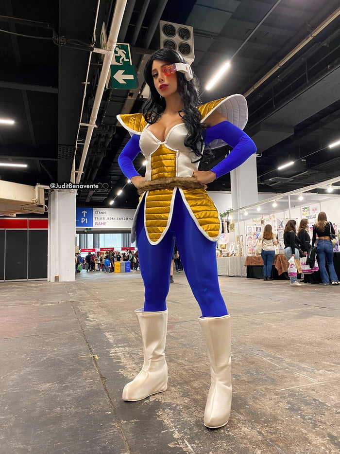 female vegeta cosplay