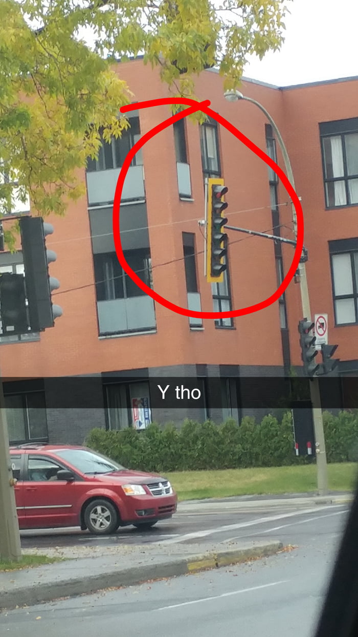 The traffic lights in Montreal 9GAG