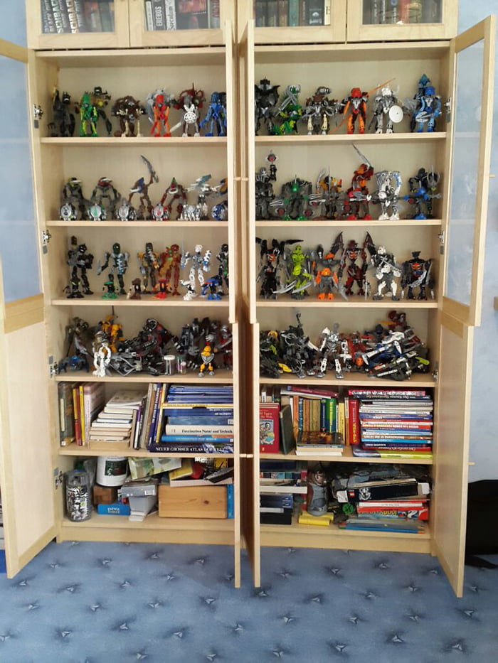 This is my bionicle collection. now, how do I attract Girls with it? - 9GAG