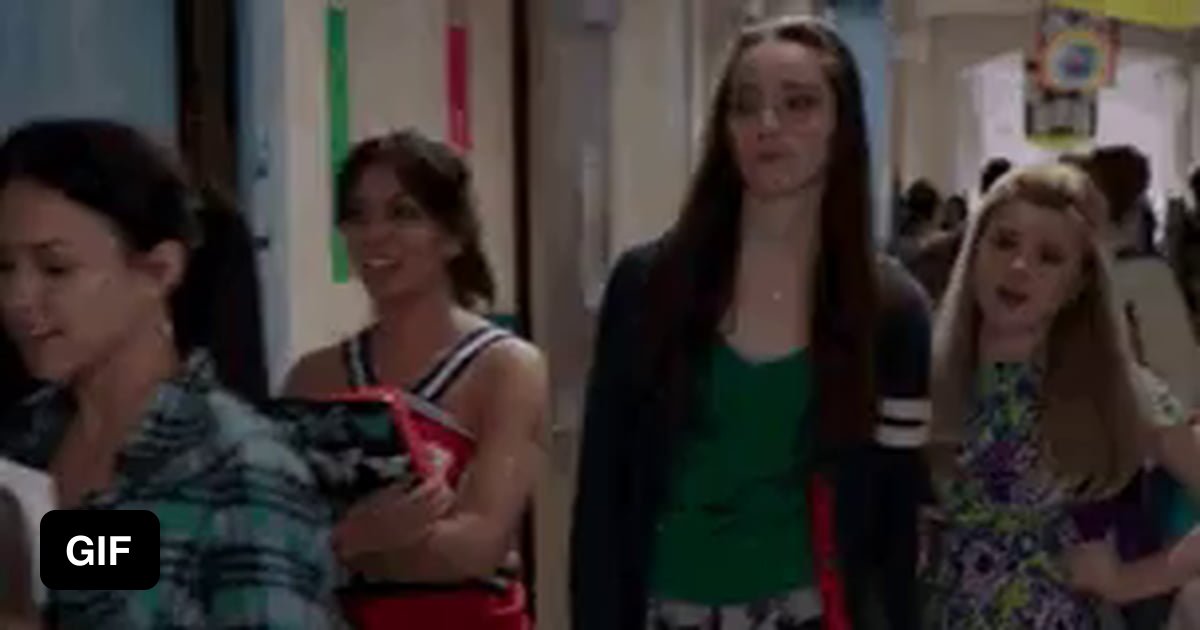 Freshman vs senior in high school 9GAG