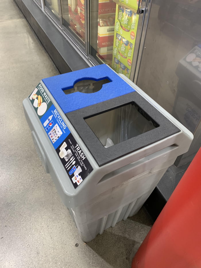 Recycling and trash divider going into one single garbage bag at Costco