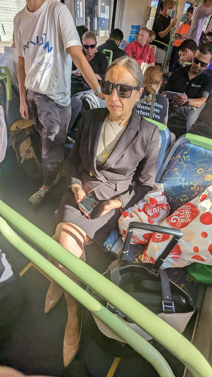 This Lady Taking Up A Seat With Her Bags On A Packed Train 9gag 7746