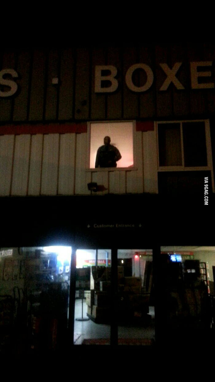 Uhaul security Lights+cardboard security guard=Genius! 9GAG