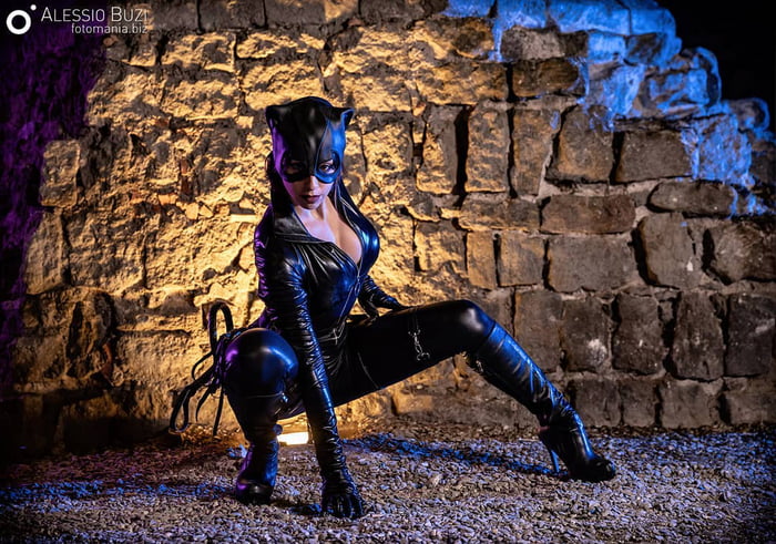 Catwoman (By @crystal_emiliani - IG / 📷: @fotomania.biz - IG