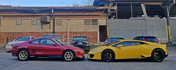 MR2 and Lamborghini - 9GAG