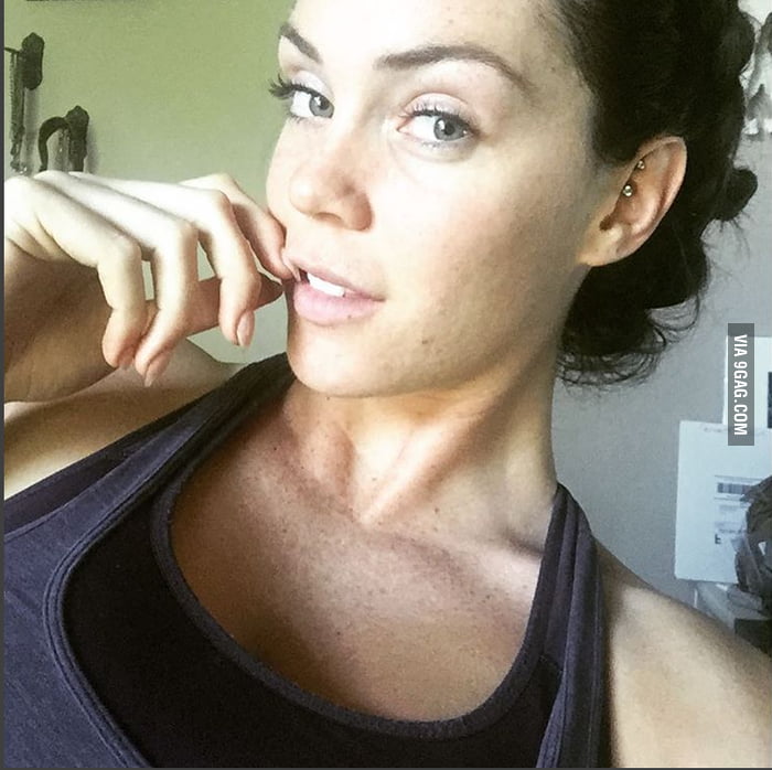 Alison Tyler / Courtney Byers - 9GAG