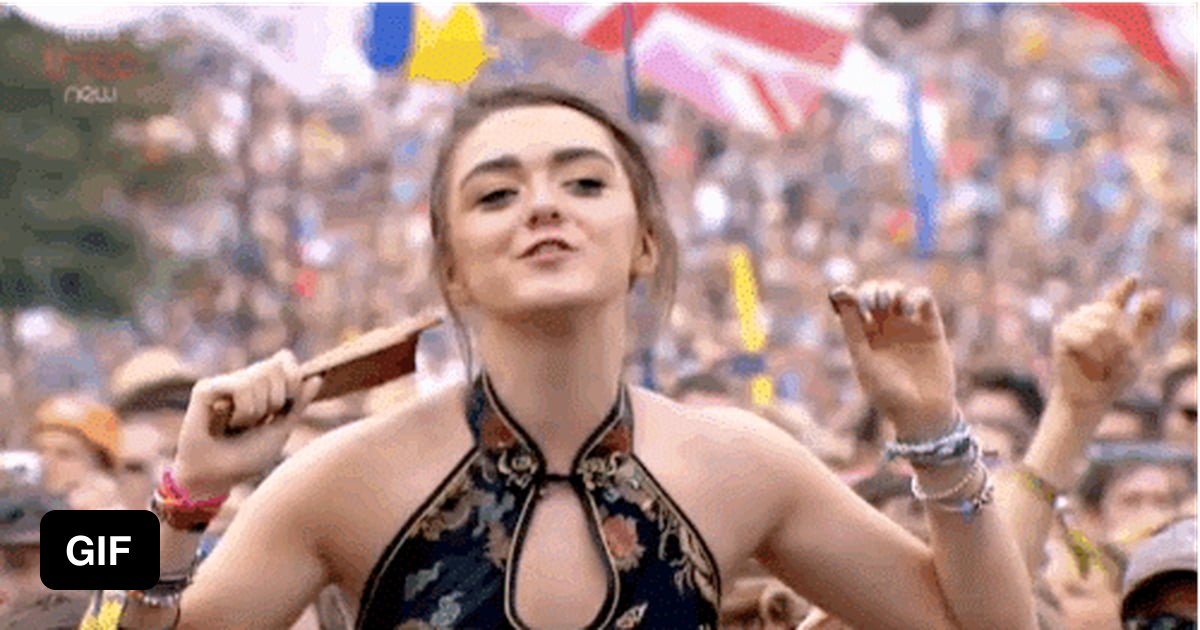 Maisie Williams Panties