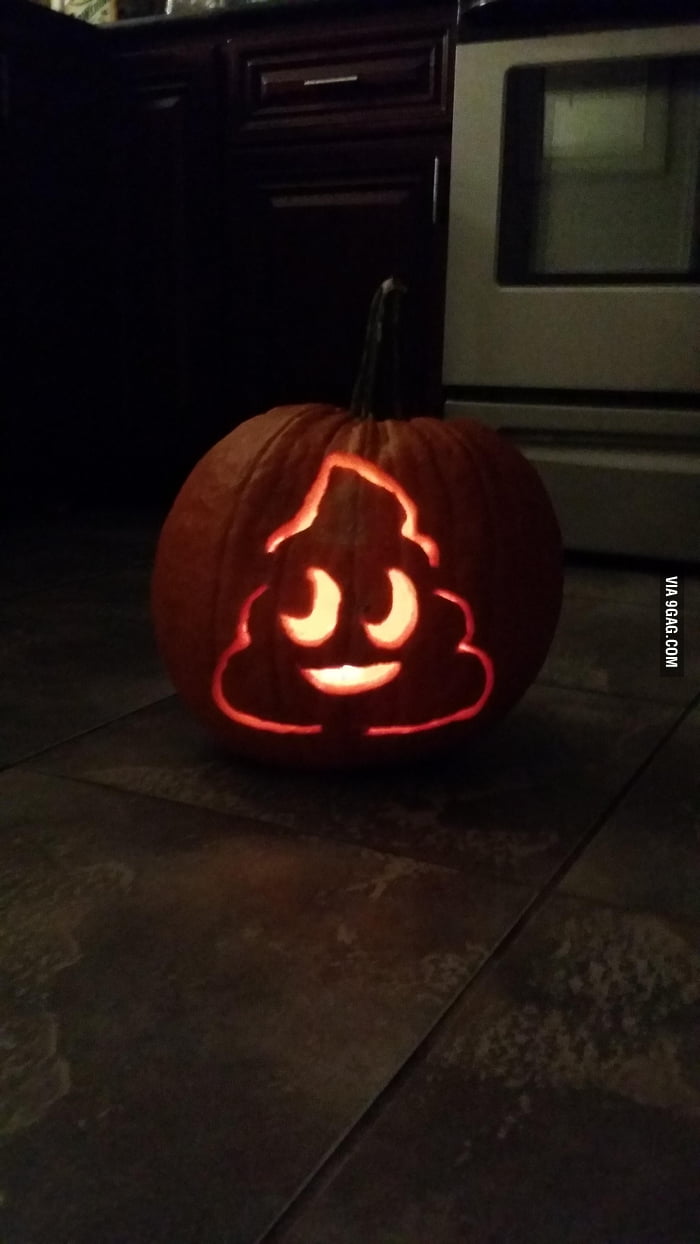 My pumpkin looks like shit compared to everyone else's. - 9GAG