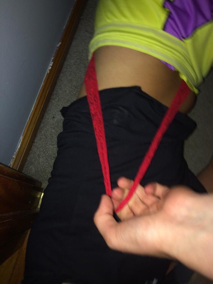 My sister gave me a wedgie yesterday and ripped my thong so guess who got  revenge on the little twerp lmfao - 9GAG