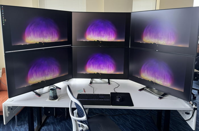 Setup 6x Monitor New monitor config! 6x 43” - 9GAG
