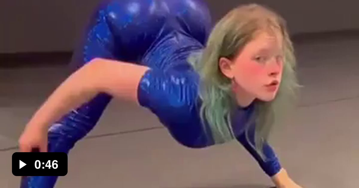 Contortionist Emilie Burns - 9GAG