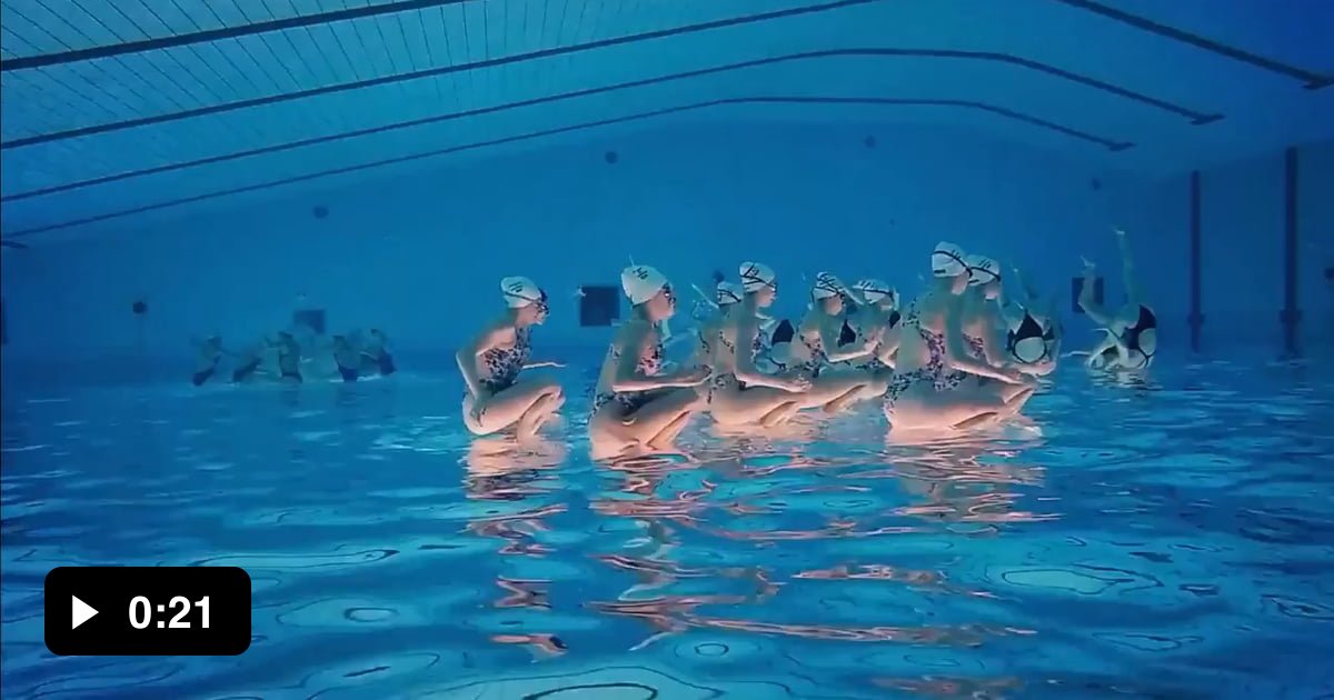 Inverted Viewing Artistic Swimming: Underwater Inverted View - 9GAG