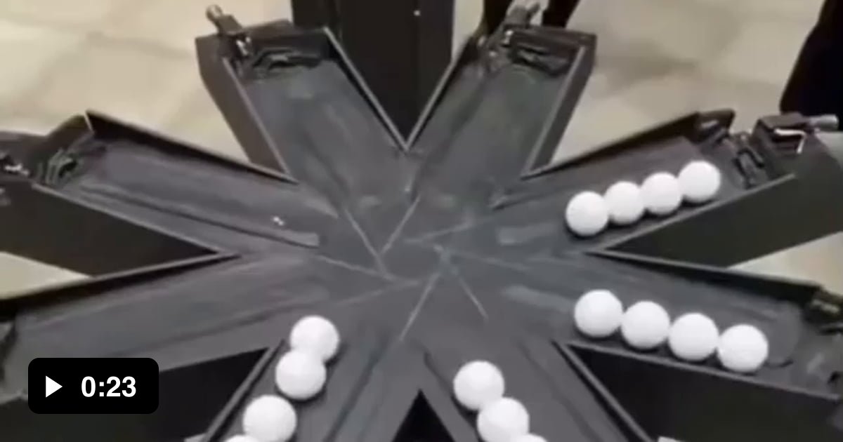 The flawless timing of this machine - 9GAG