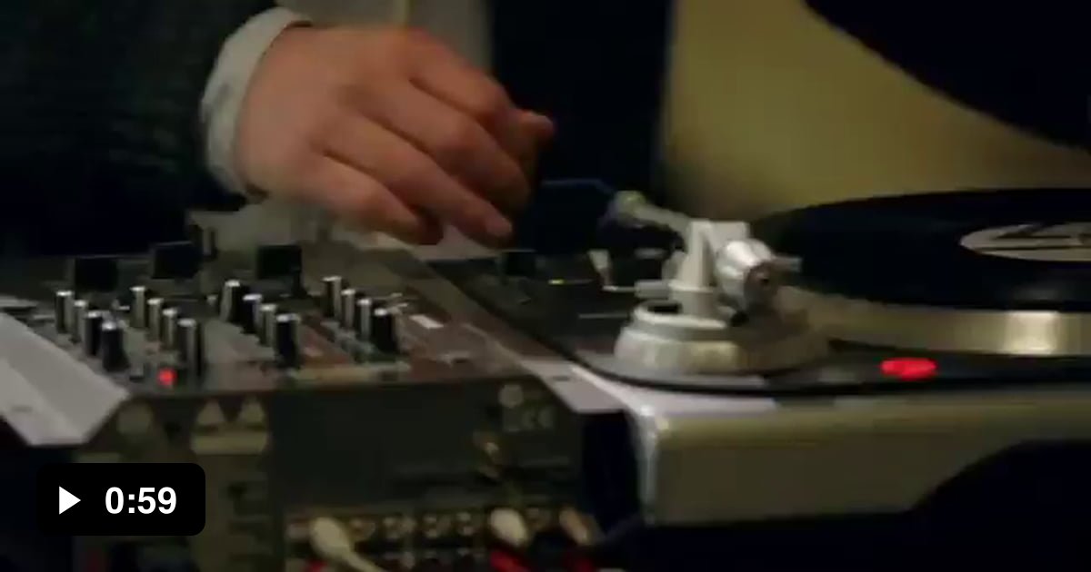DJ Reeves - 9GAG